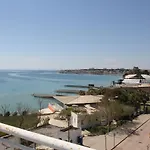 50 Meters To Beach, Sea View Apart-hotel