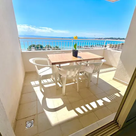 50 Meters To Beach, Sea View Apart Otel