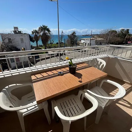 Apart Otel Altinkum 3*