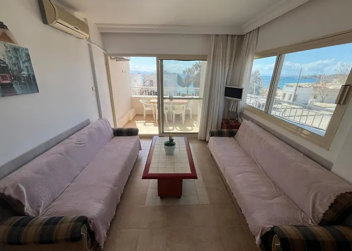 50 Meters To Beach, Sea View Aparthotel