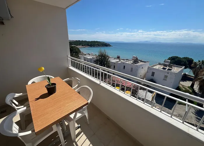 Aparthotel 50 Meters To Beach, Sea View